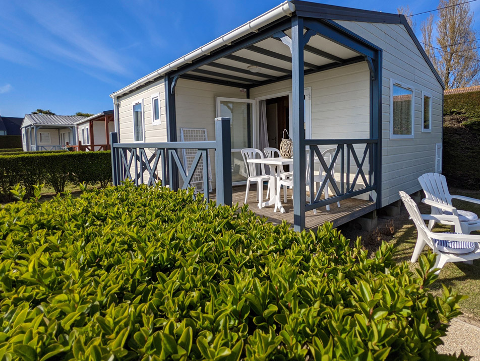 camping location chalet terrasse normandie