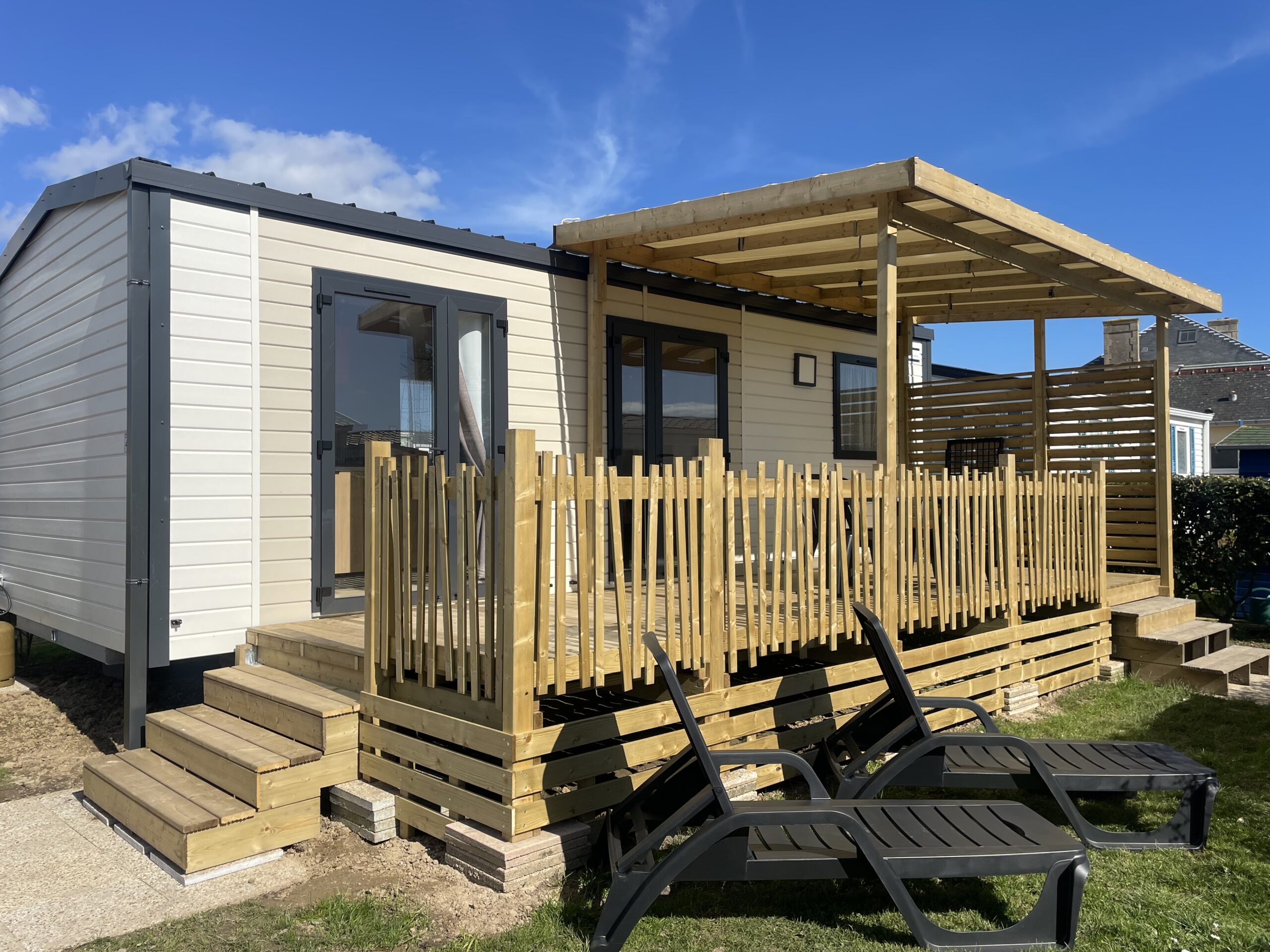 Mobil home grand confort avec terrasse couverte
